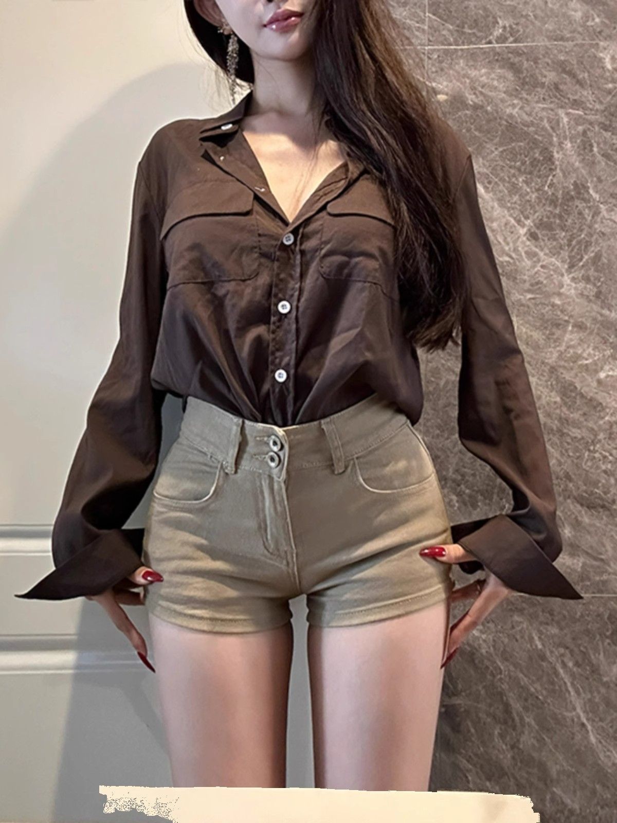 雙扣豐胯牛仔短褲女春季新款淺卡其高腰顯瘦美胯包臀熱褲