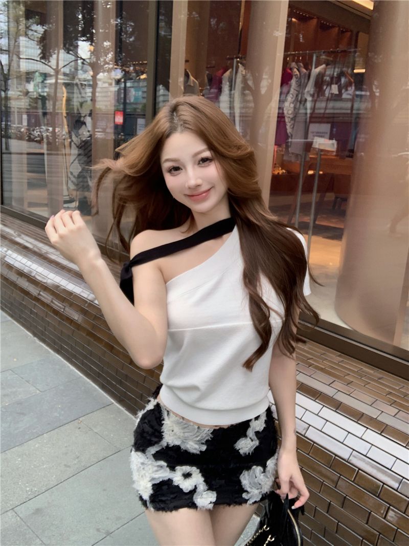 Various lace-up methods for off-shoulder medieval small fragrance knitted top for women Chunchun lust short sleeves