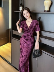 Real shot of elegant ladylike female V-neck short-sleeved long skirt slim retro jacquard high-end waist dress