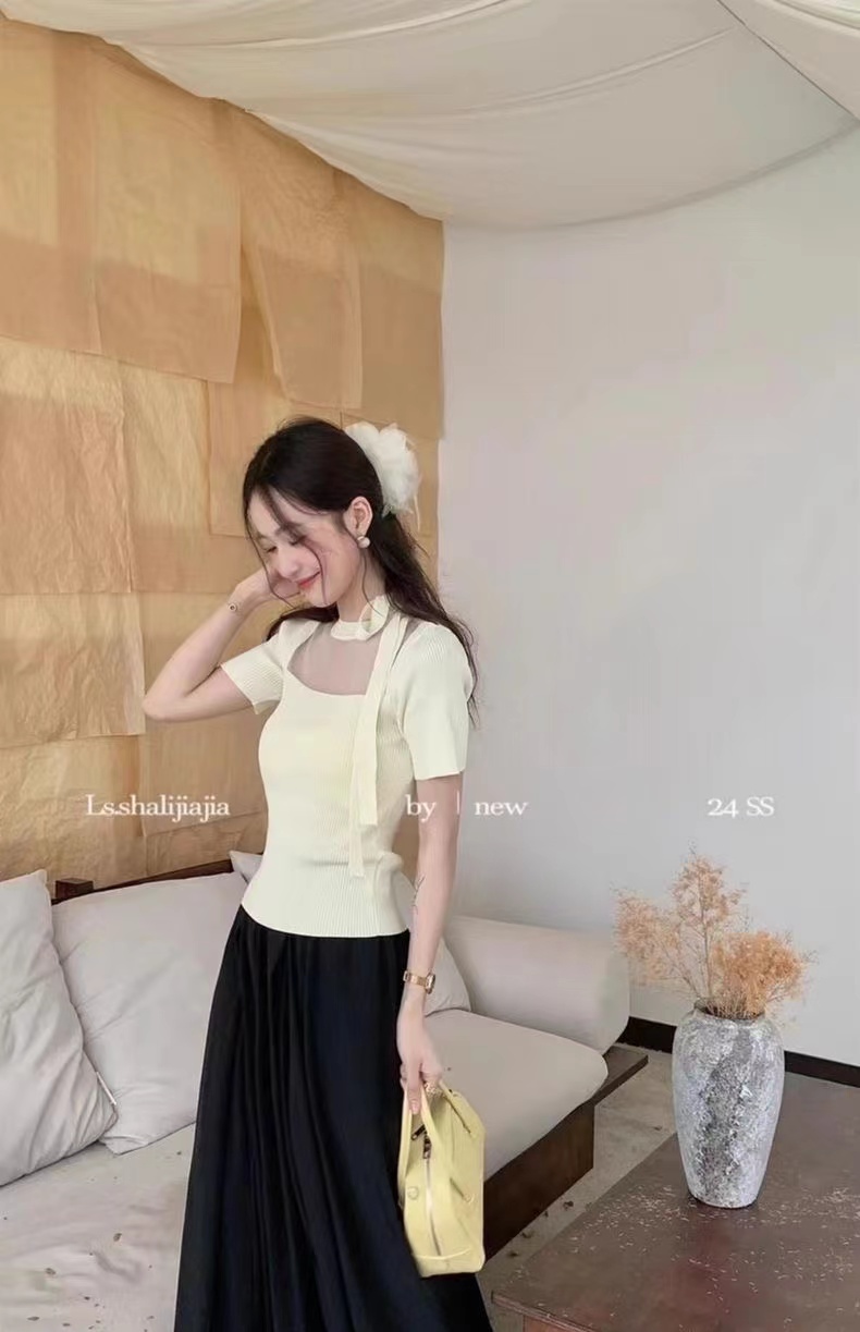 2025年夏季新款網紗拼接奶黃色冰絲針織短袖女上衣夏款高級感T恤