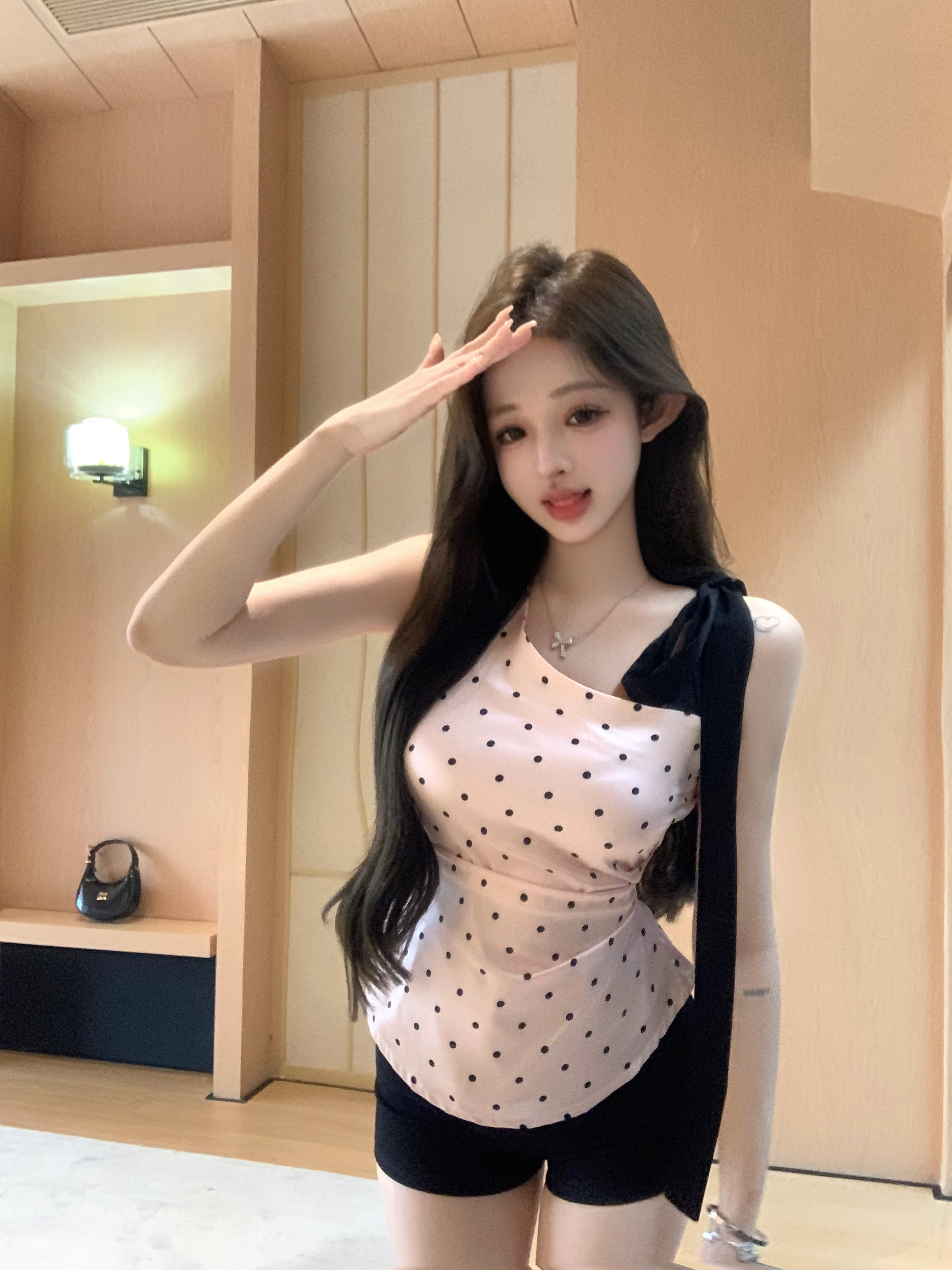 Real shot!  Sweet and spicy contrasting sleeveless off-shoulder shirt top summer design pink polka dot suspender vest for women