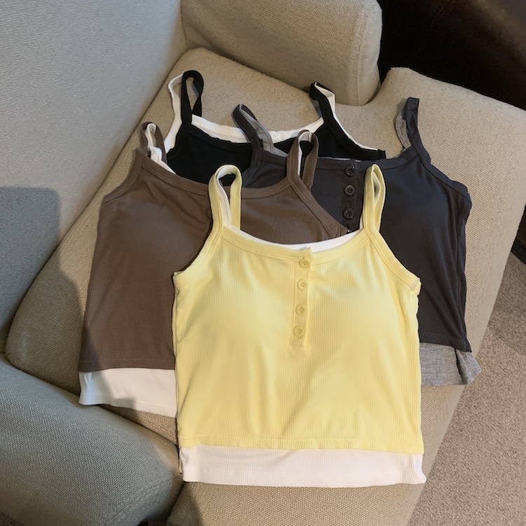 Real shot of two-piece suspenders in summer