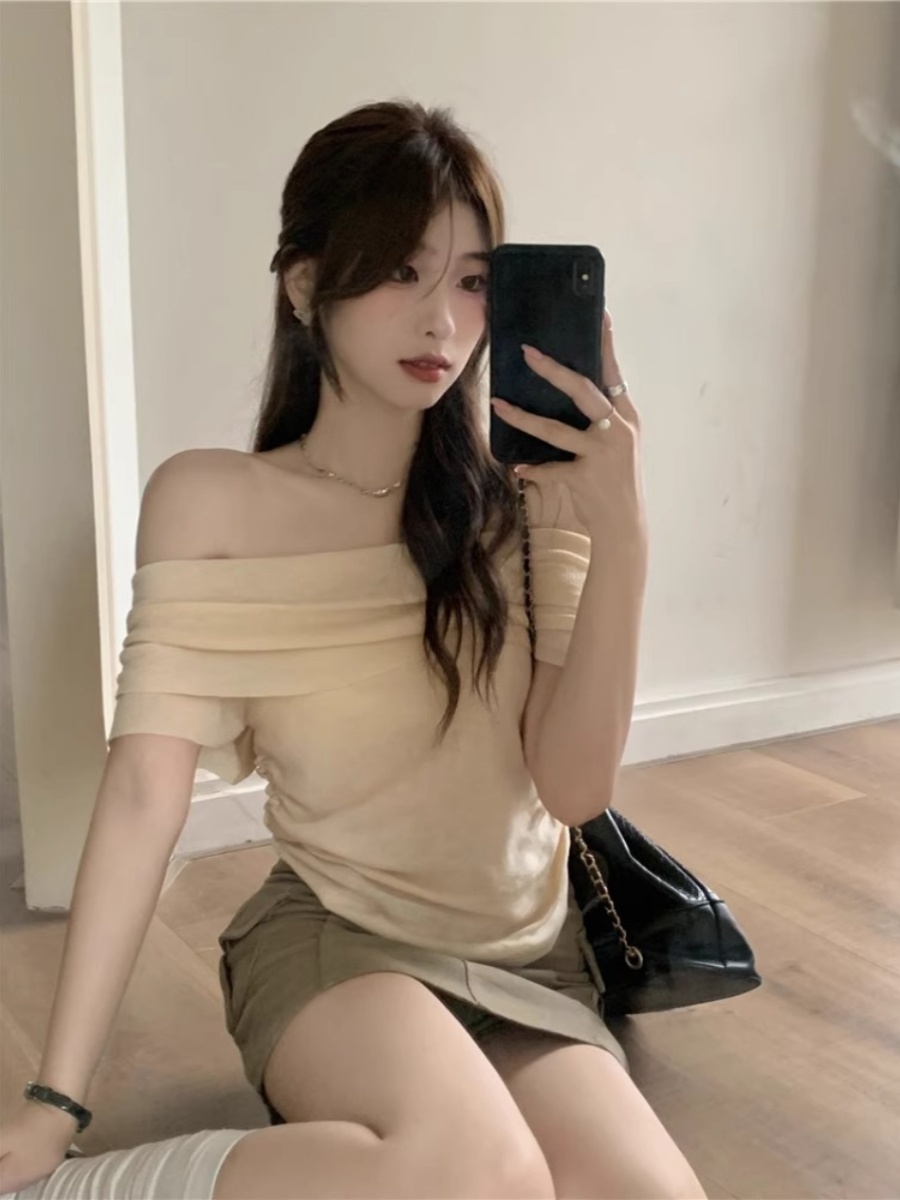 2025 early spring new gentle style one-shoulder sweater short-sleeved base sweater lazy soft top for women
