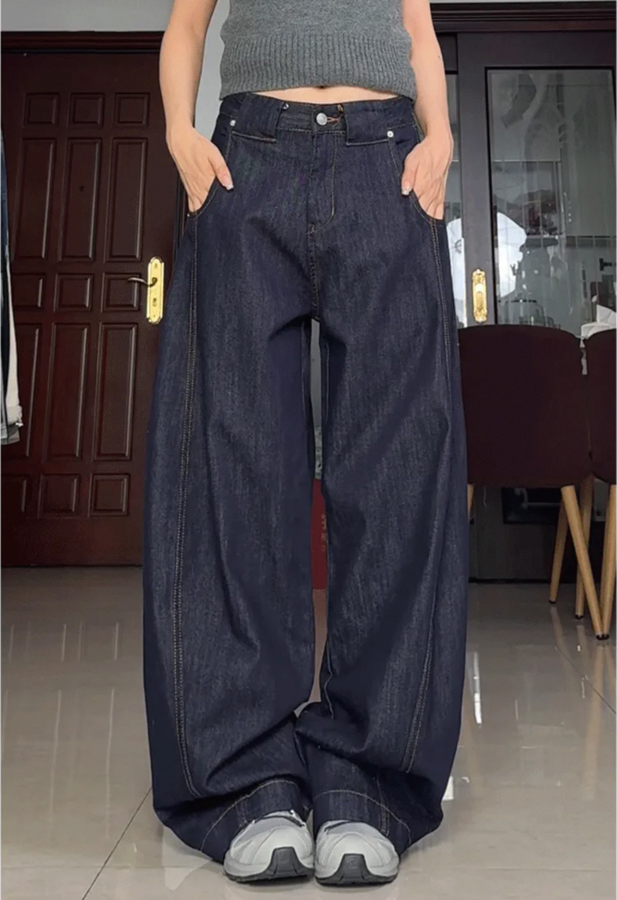 Retro lazy style dark scimitar wide-leg jeans for women 2025 spring and autumn new style draped loose straight floor pants