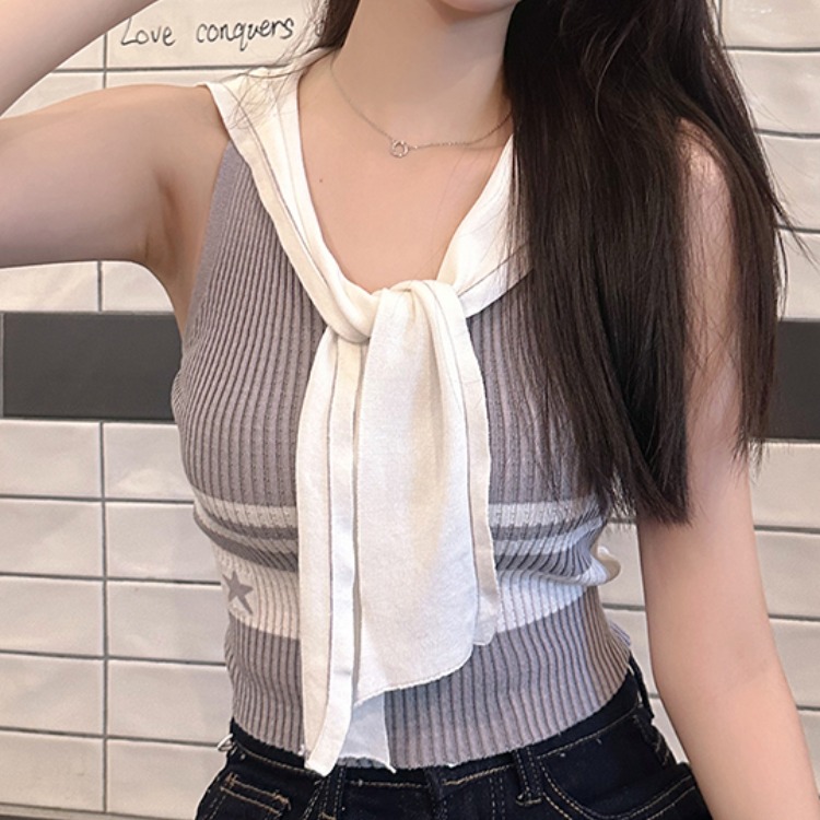 Sweet hot girl blue and white striped sleeveless knitted vest for women in summer new navy neck slim fit short top
