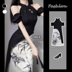 A modified Chinese-style pure desire cheongsam dress for women, summer new design, national style temperament, high-waisted, splicing, mid-length dress.