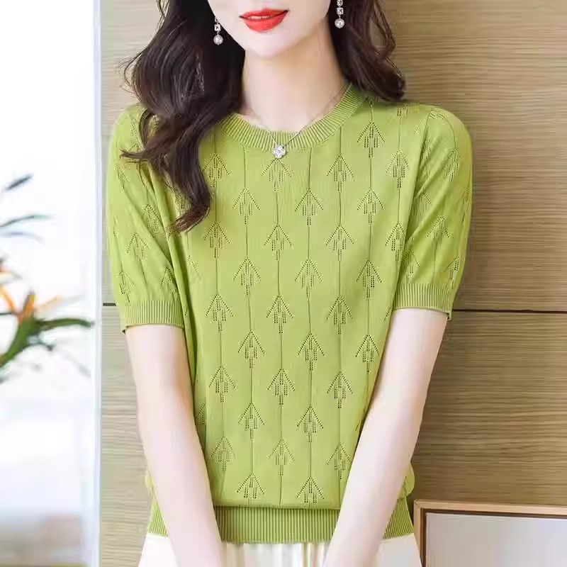 Ice silk knitted short-sleeved top for women's summer clothes New style middle-aged mothers fashionable thin fashionable age-reducing T-shirt