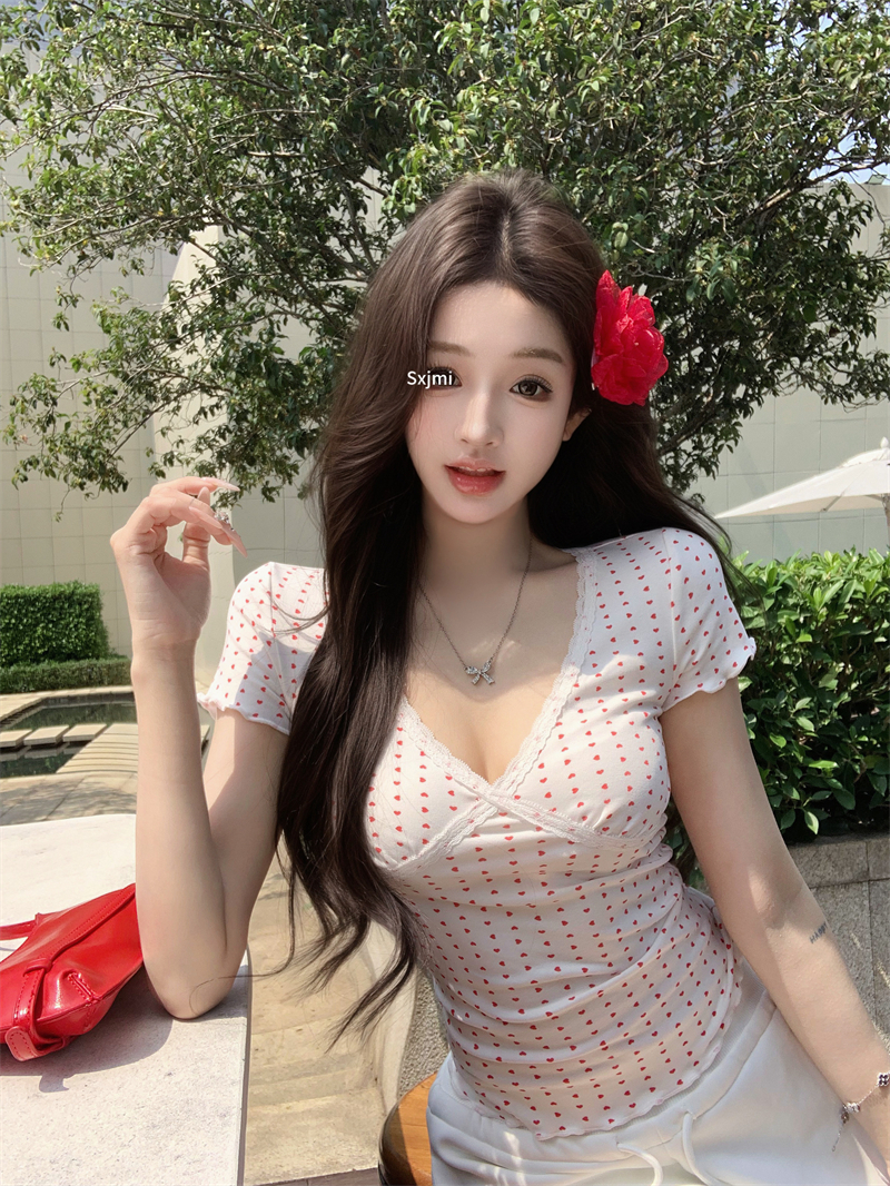 實拍~辣妹蕾絲低V領豹紋T恤吊帶內搭女
