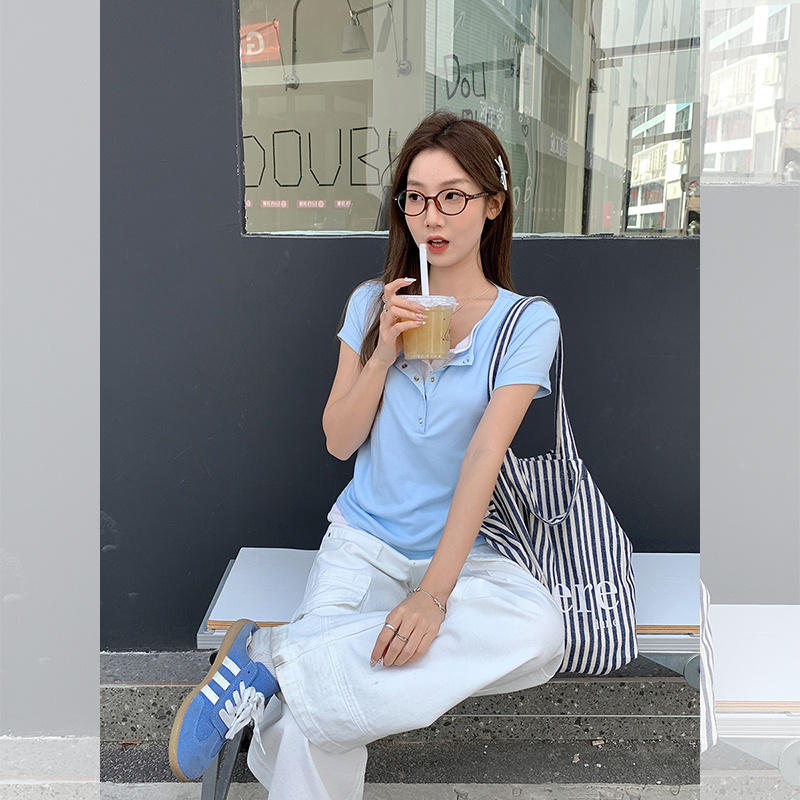 Real shot of relaxed short-sleeved T-shirt for women in summer new style for casual and versatile design fake two-piece top
