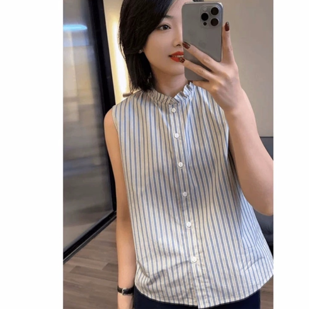 French striped sleeveless shirt for women in summer 2025 new design niche fungus neck slim and versatile top