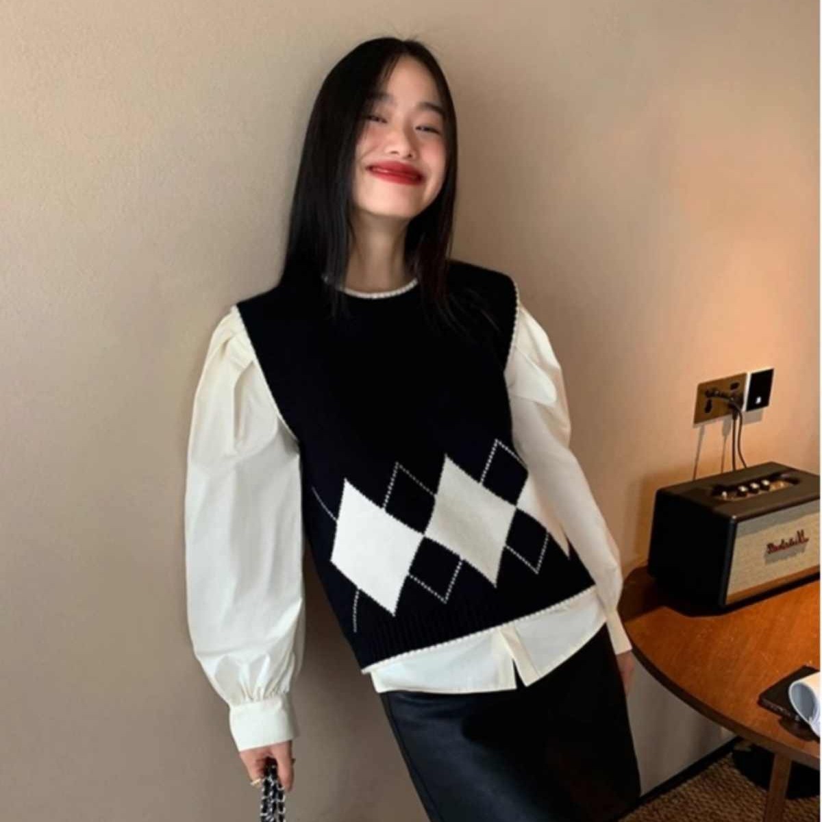 Diamond sweater vest vest for women in spring and autumn 2025 new round neck retro sweater horse clip sleeveless inner top