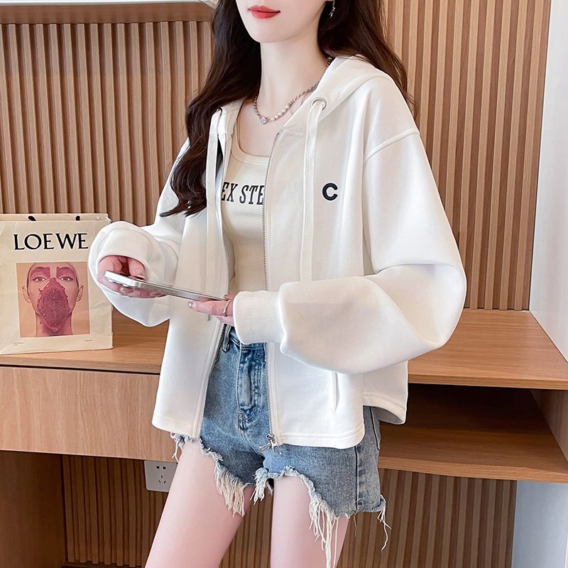 Real photos of Huamian loose hooded baseball uniform jacket for women in spring and autumn design niche short cardigan