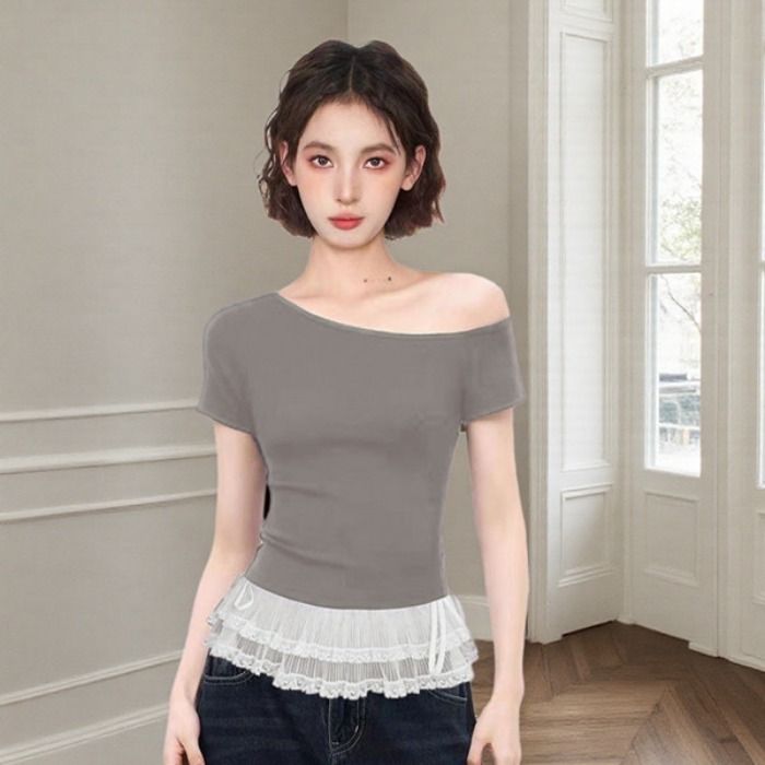 Off-shoulder off-shoulder front shoulder short sleeve knitted women's summer one-shoulder short slim body shirt lace butt curtain fake two pieces