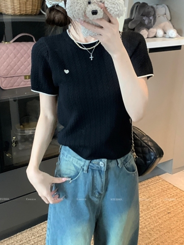 Embroidered small love knitted short-sleeved T-shirt for women 2025 summer new design contrast color round neck short top ins