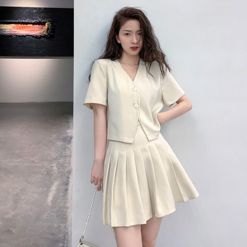 New summer retro slim short-sleeved suit jacket + high-waisted pleated skirt French niche suit for women