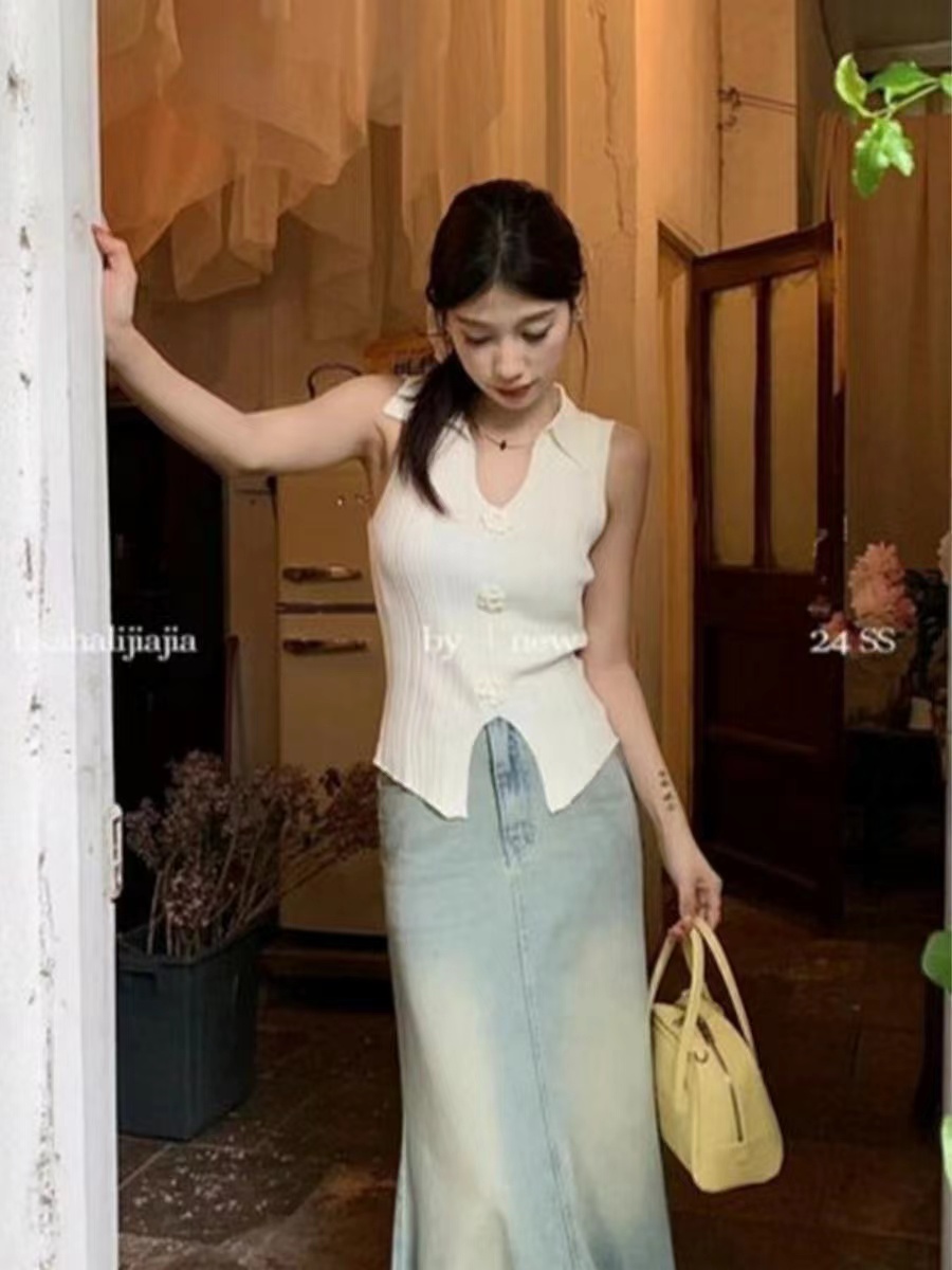 夏新款法式純欲性感掛脖翻領花朵針織衫上衣度假辣妹簡約修身背心