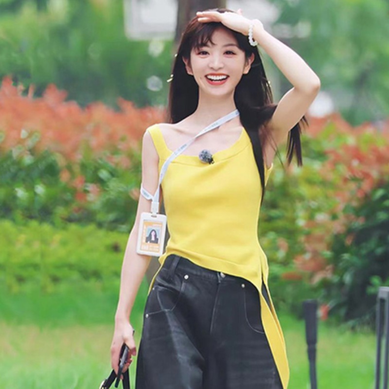 Tian Xiwei's same yellow irregular streamer knitted suspender vest for women in summer wear hot girls short sleeveless top