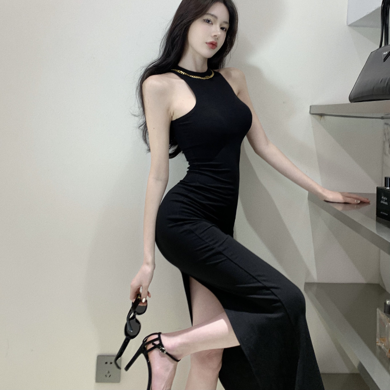 Real shot of new retro sexy neck halter dress for women with sleeveless rear slit high waist slim base skirt