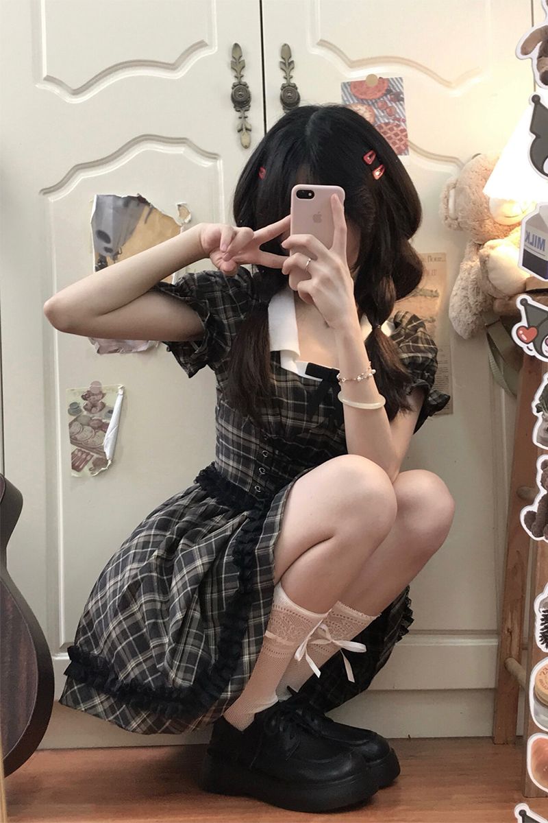 Sweet hot girl college style dress for women in summer plaid retro design sense escape princess skirt waist-hugging fluffy skirt