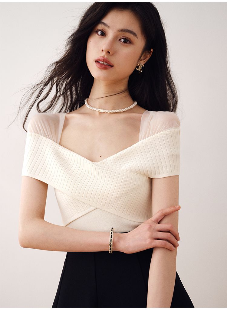 拼接網紗針織短袖T恤女夏季新款設計感小眾法式修身顯瘦鎖骨上衣