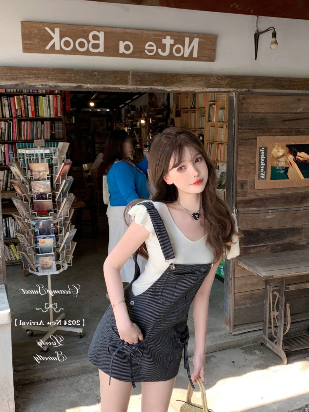 Small flying sleeve thin short-sleeved sweater T-shirt for women in summer new slim fit versatile V-neck base top