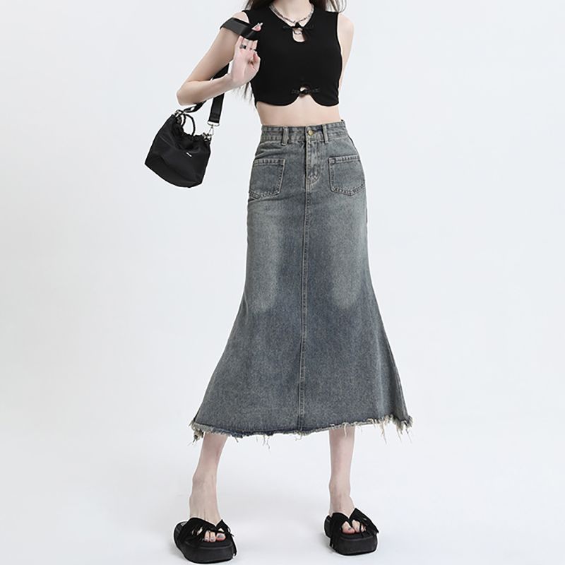 Design-sensual denim skirt for women, slim hip-covering skirt for spring and summer new high-waisted versatile fishtail denim skirt