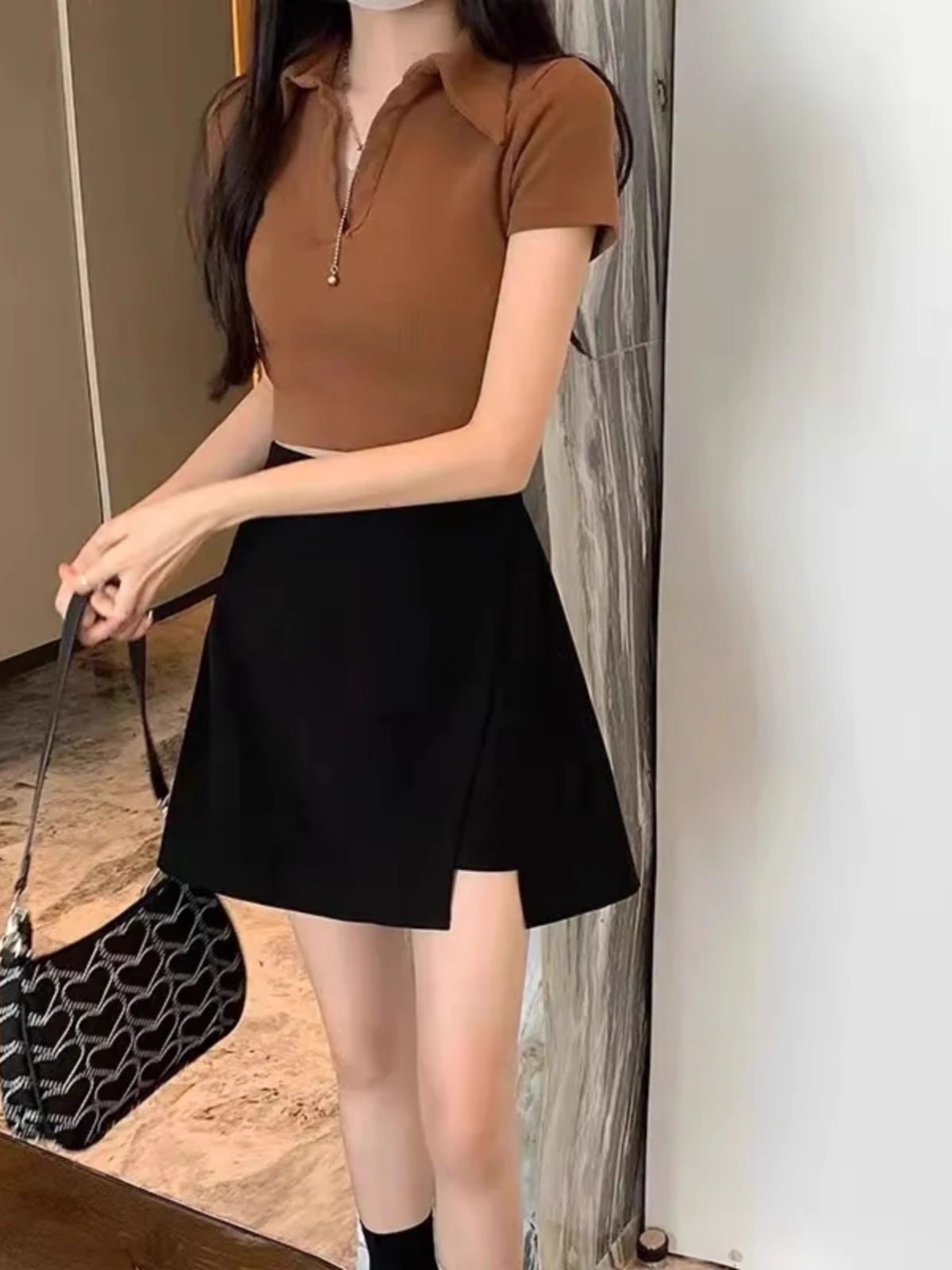 High waist slimming and covering the flesh drooping black slit A-line mid-length small short skirt pants for women summer large size