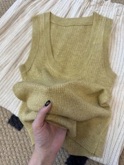 Original Korean retro elastic waist knitted short skirt for women in 2025 small, simple and versatile hip-covered skirt