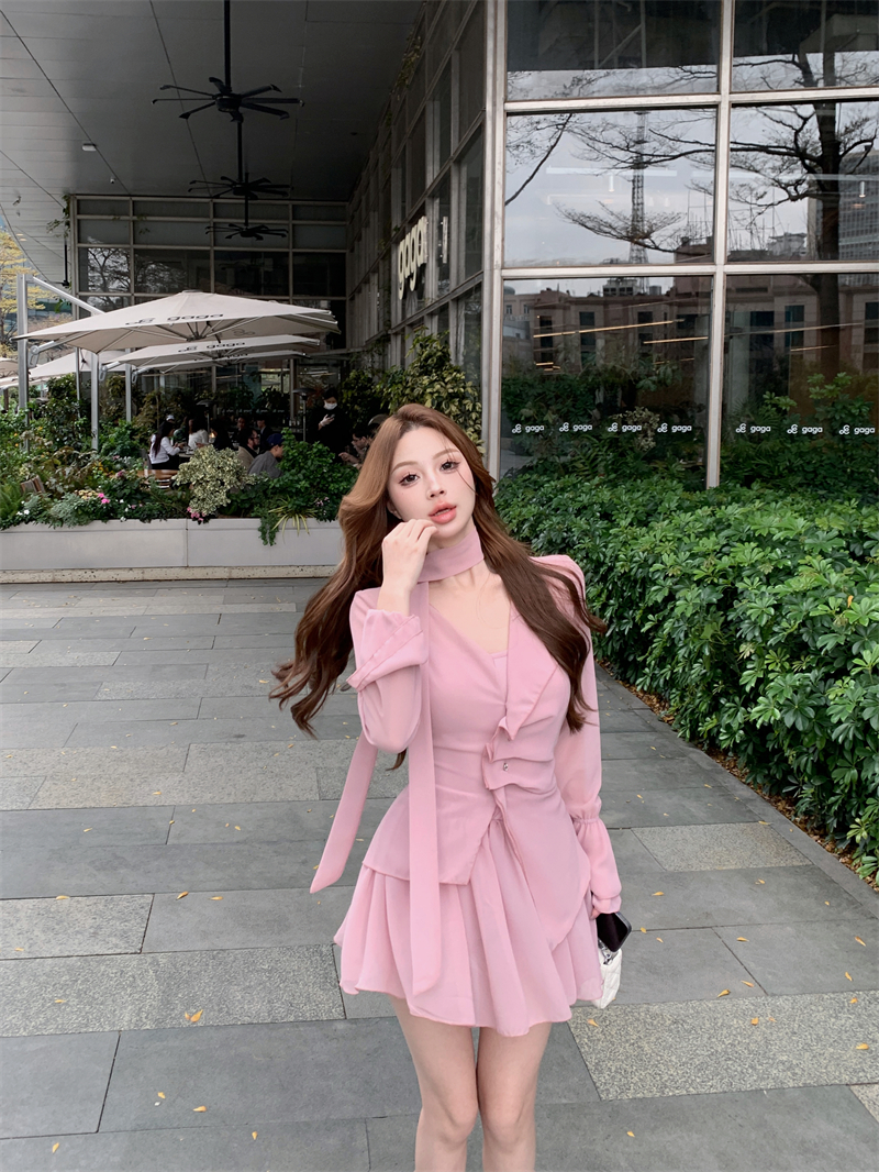 Real shot of goddess French chiffon irregular waist-hugging and slimming skirt suits and straps