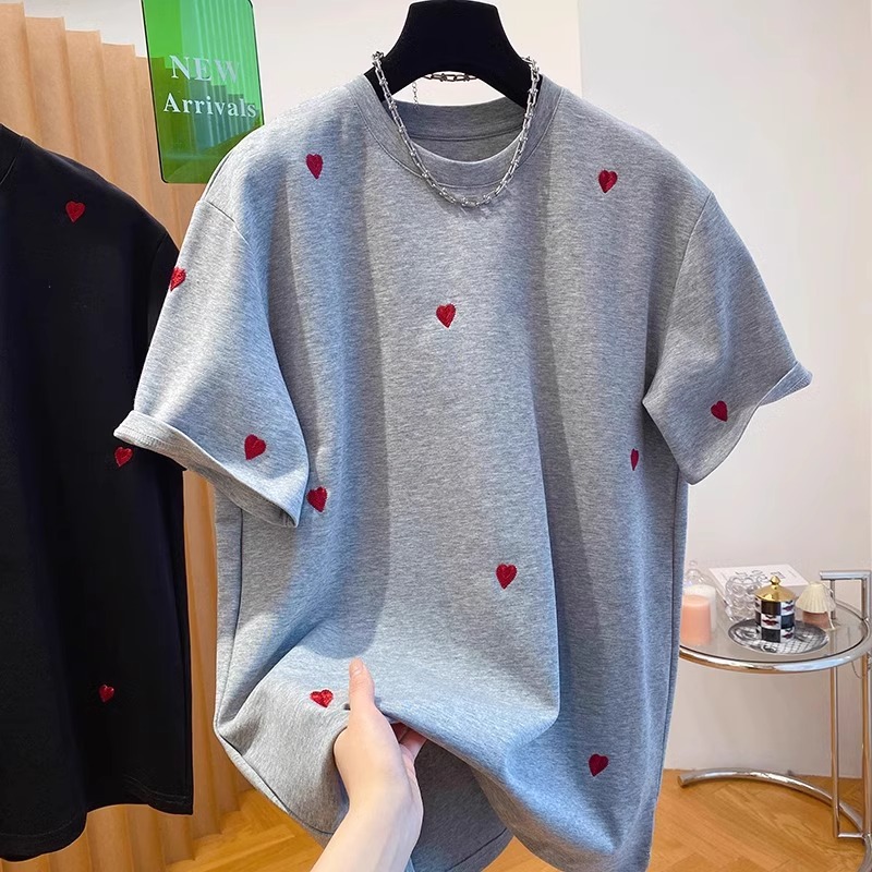 刺繡+21支超爽棉210克特大碼240斤歐貨愛心短袖T恤女