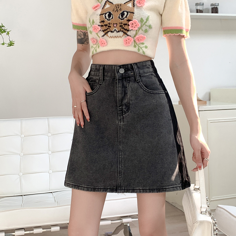 Real photo 2025 summer new hot girl MM denim short skirt for women with high waist covering hips and slimming design contrasting color A-line skirt