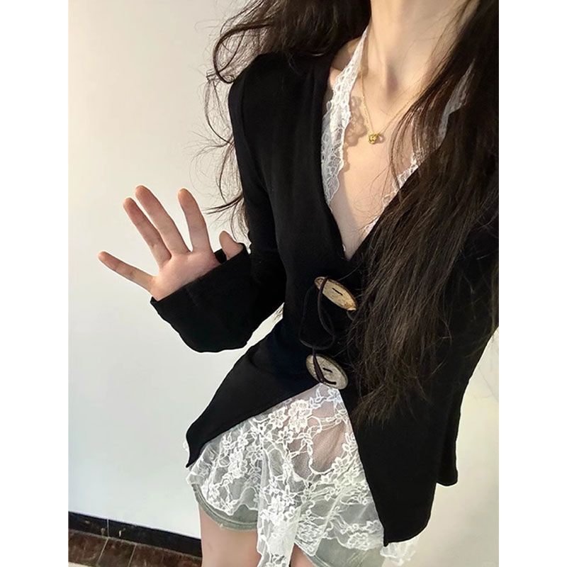 Soft and not thigh-fitting Korean suspender vest women's new lace short top with hot girls