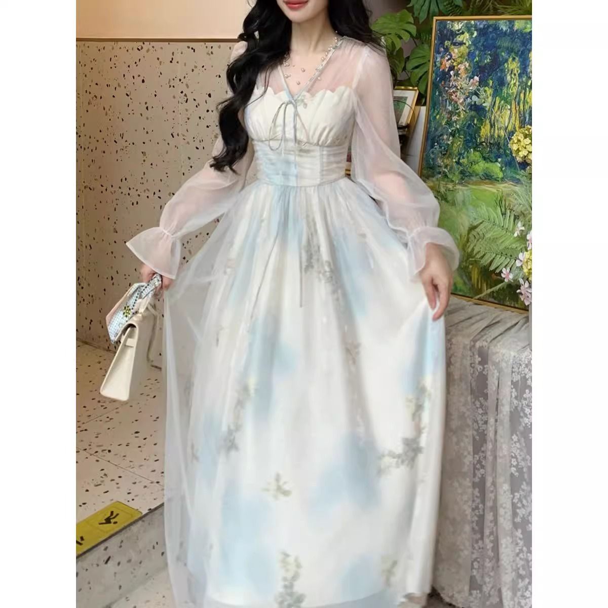 French elegant elegant lace-up V-neck printed dress design sense super fairy niche fashionable slim slim skirt