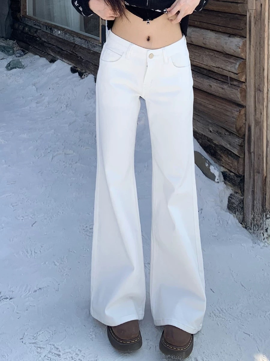 Where is the orange tree? Low-waisted hot girl white slightly flap jeans for women in spring loose slim and versatile navel trousers