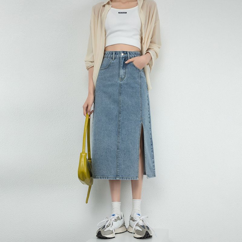Korean version of simple denim skirt for women in spring and summer new high-waisted A-line mid-length side-slit hip-pack denim skirt