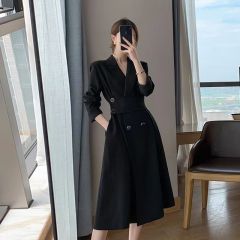 2025 early spring new French design waist-hugging dress for women's suit temperament small black skirt