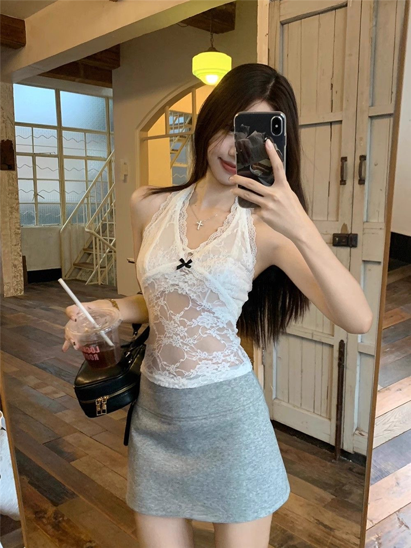 Layered artifact Internet celebrity retro lace halter neck strap base vest versatile dress for women