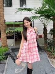 Real shot of hand-painted red plaid neck dress for women with bow tie loose shoulder sleeveless skirt