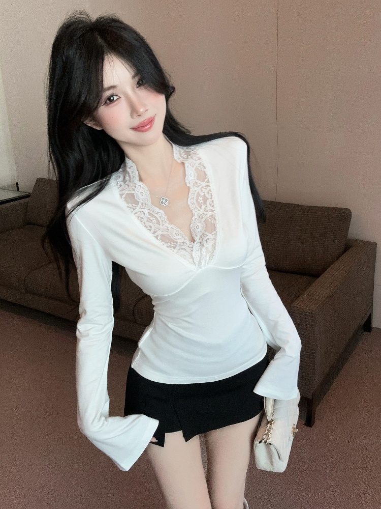實拍純欲蕾絲V領長袖T恤女性感緊身顯瘦絕美喇叭袖上衣打底衫