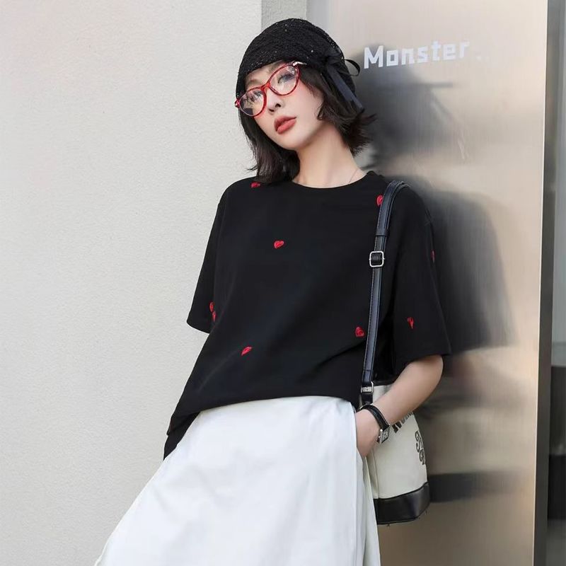 Korean version chic original workmanship European goods fashion round neck love design solid color short-sleeved T-shirt for women
