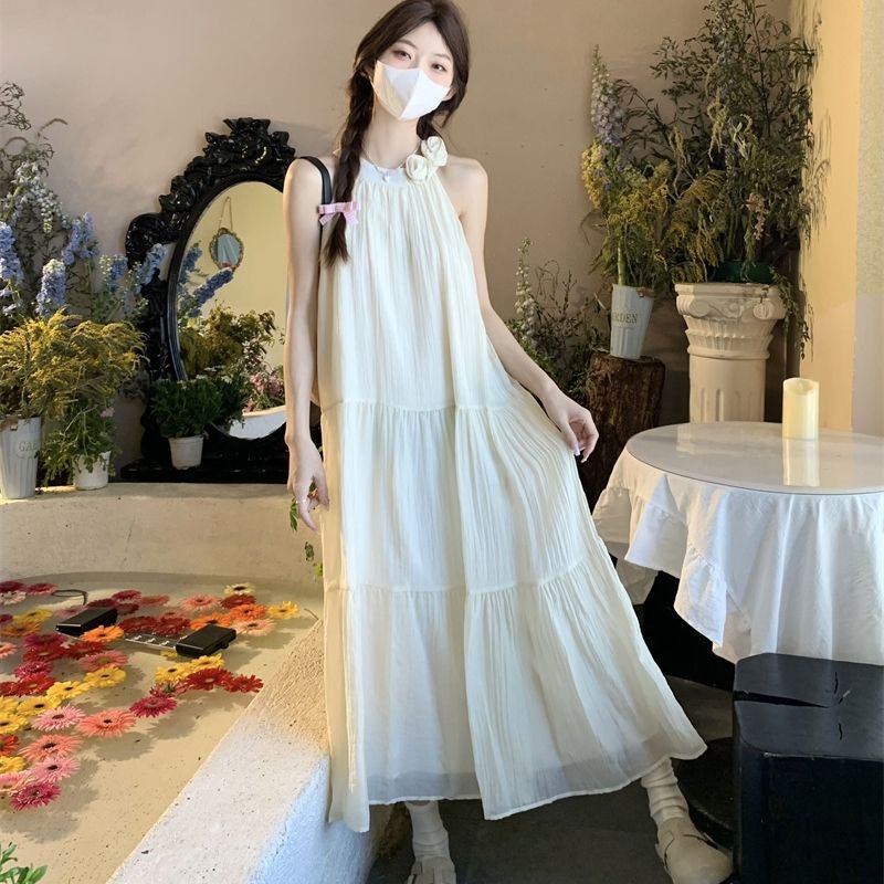 Gentle style three-dimensional flower halter neck dress for women in summer seaside vacation fairy skirt temperament slim A-line long skirt