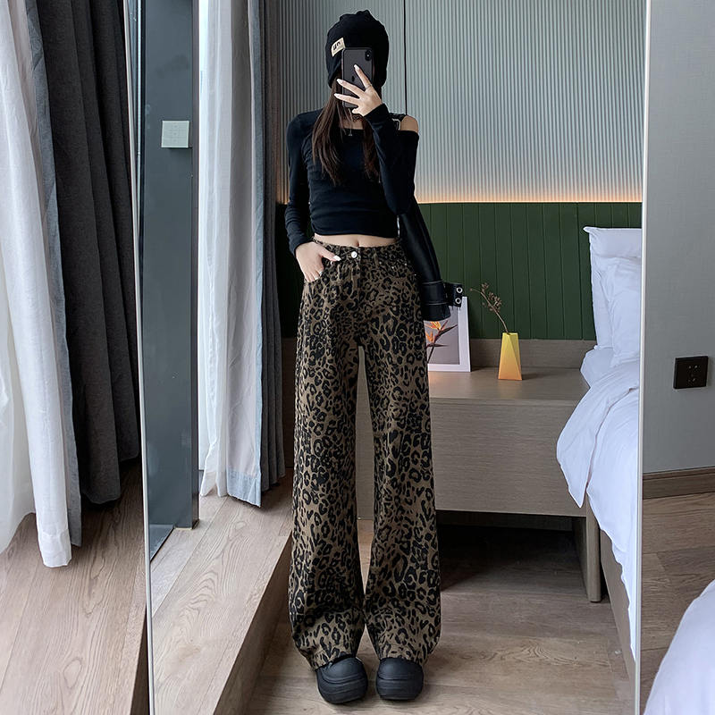 Slimming pants are thrilling to the circle of friends~Soft brown leopard print jeans slimming straight and loose wide-leg floor-slimming pants