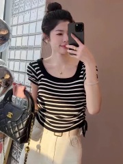 撞色條紋方領抽繩短袖針織衫女2025夏季新款洋氣修身顯瘦打底上衣