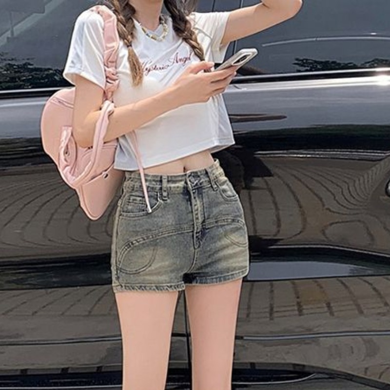 Street hot girls casual denim shorts for women in spring and summer new tight hip straight shorts jeans hot pants