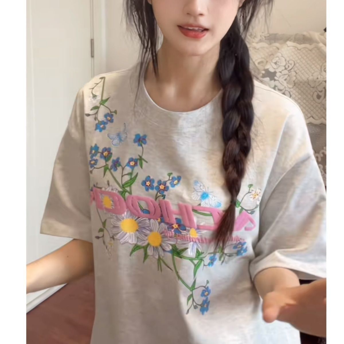 Tmall quality 40 210g national trend floral butterfly embroidered short-sleeved T-shirt for women 2025 street lovers