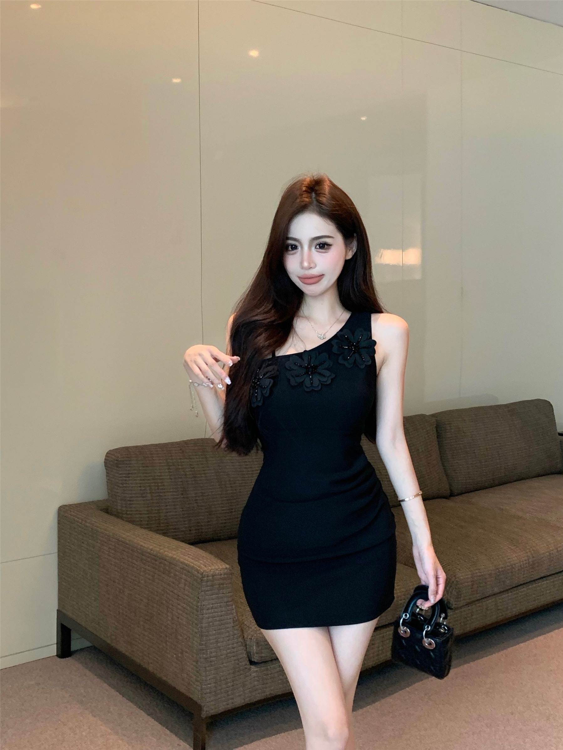 Real shot!  Summer hand-sewn three-dimensional flower slim hip-pack dress suspender skirt short skirt