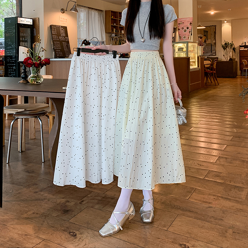 Real shot of Korean polka dot skirt for women 2025 new spring and summer elastic slim long skirt A-line large umbrella skirt