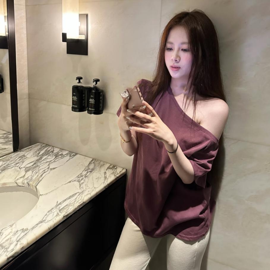 Korean hot girl snowflake cotton asymmetrical tilted shoulder knitted short-sleeved T-shirt for women in summer design loose slim top