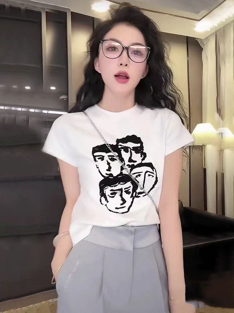 夏季新款洋氣獨特别致人像印花百搭短袖上衣女