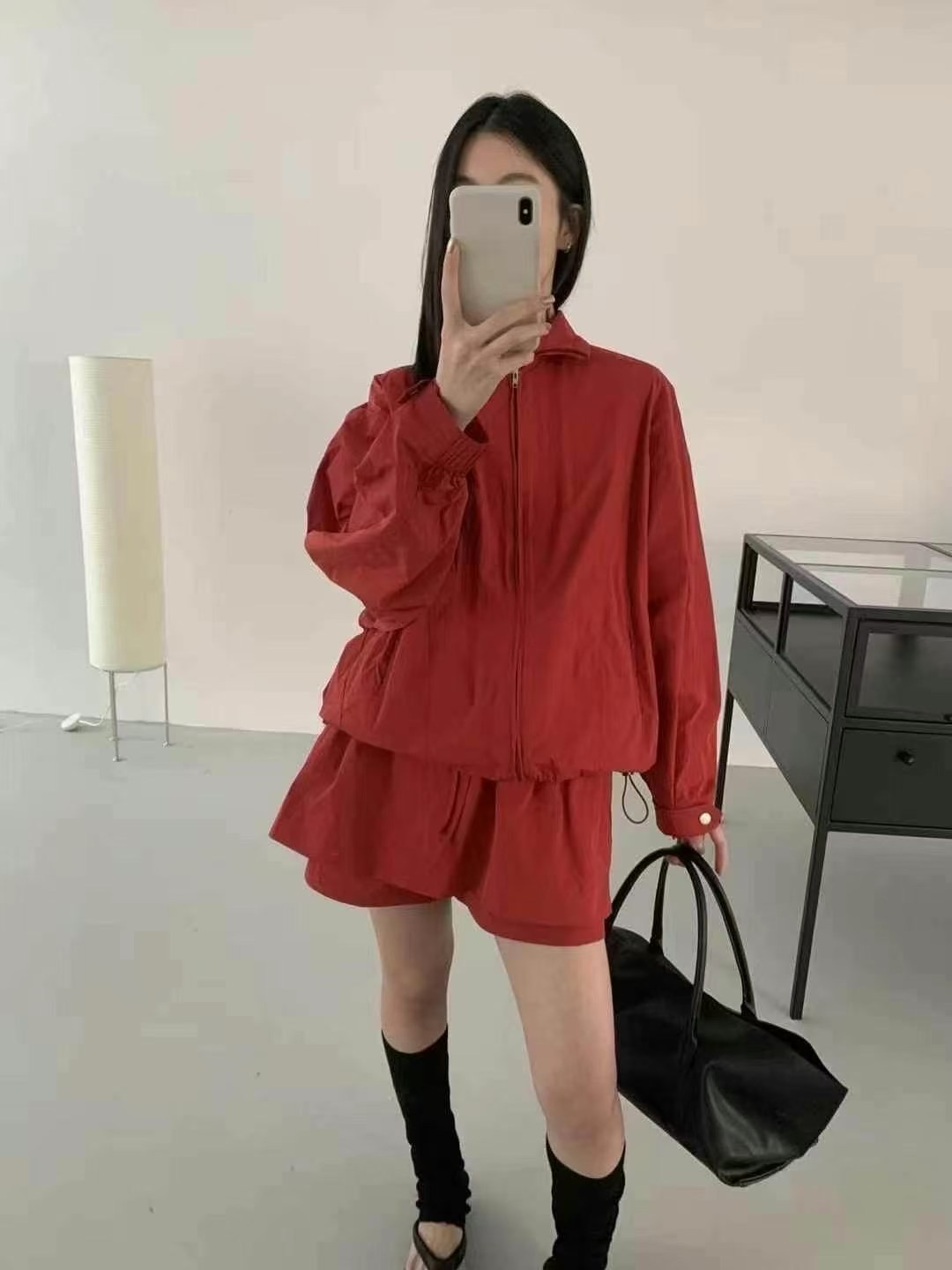 韓系元氣有活力的熱情紅套裝吸睛輕薄運動外套顯瘦套裝